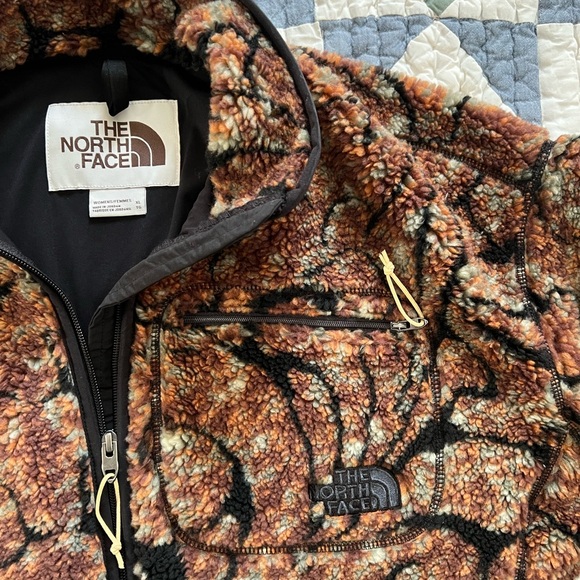 NWT The North Face full zip sherpa jacket - Picture 2 of 4